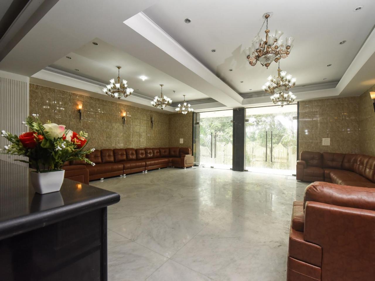 Capital O 16676 Near Noida City Center Exterior photo